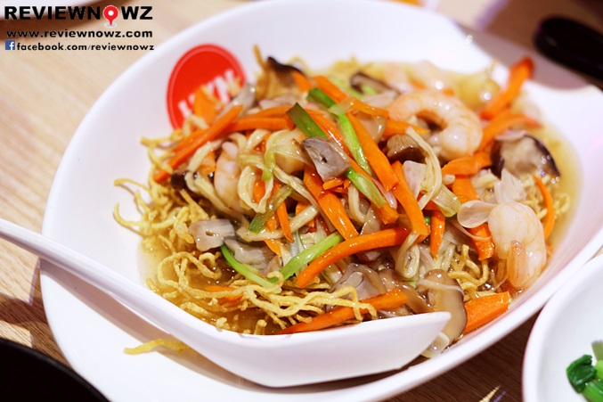 Pan-Fried Noodle with Shrimps in Brown Gravy