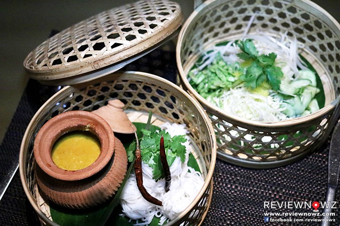 Thai Rice Noodles, Crab Meat Curry
