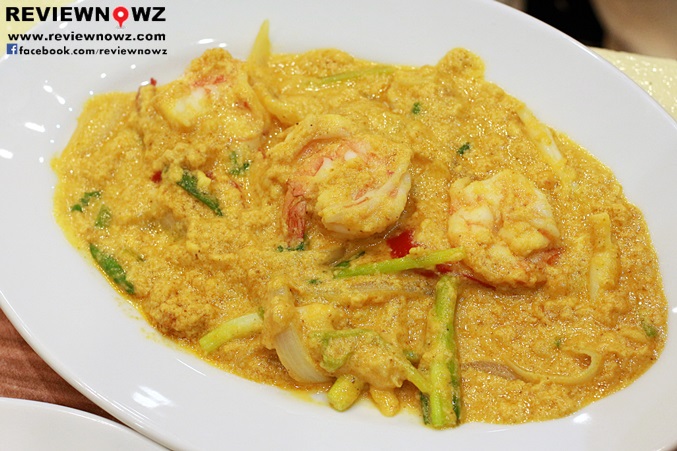 S,r-fried shrimps and curry powder