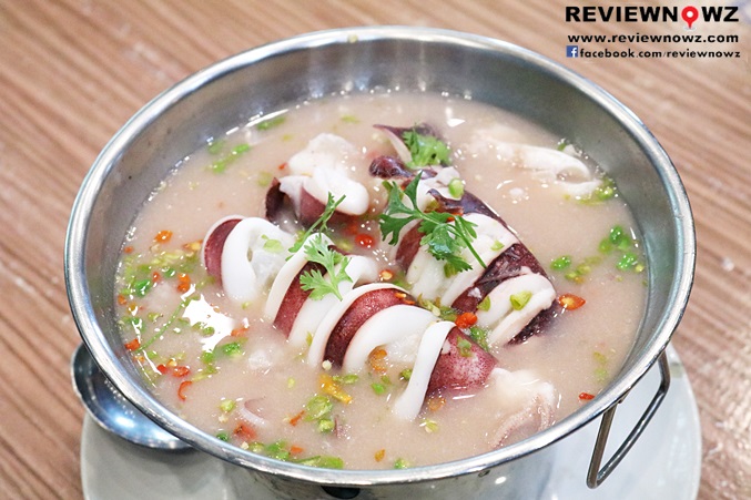 Lime steamed squids with roe intact