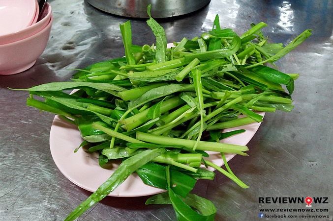 ผักบุ้ง