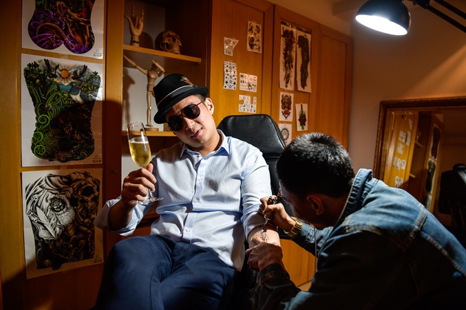 คุณมาร์ค-สุทธิเกียรติ กิตติภัทรากุล