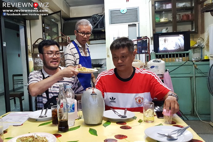 Han Phochana Talat Noi 10