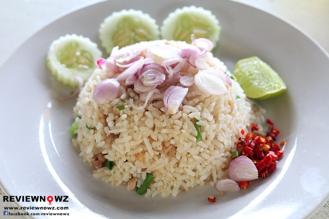 ข้าวผัดปลาเค็ม