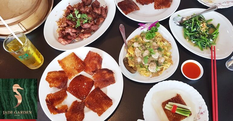 เป็ดปักกิ่งทั้งตัว 333 NET ดีงามเกินราคาที่ Jade Garden สาขา BEEHIVE เมืองทองธานี