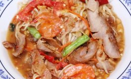 10 ปีกับความแซ่บของอาหารอีสานแห่งโพธิ์สามต้นที่ร้าน จันทร์เพ็ญ อิสรภาพ 29/2