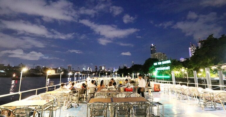 ล่องเรือดินเนอร์ ทานอาหาร ฟังเพลง ชมวิวแม่น้ำเจ้าพระยาที่ Yok Yor Marina ท่าดินแดง
