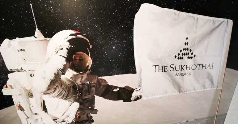 ฉลอง 50 ปีของการเยือนดวงจันทร์ที่สถานีอวกาศ The Zuk Bar @ The Sukhothai Bangkok