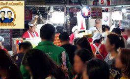 ขนมปังปิ้งไส้ล้นเจ้าดังอายุกว่า 40 ปีบนถนนเยาวราชที่ ขนมปังเจ้าอร่อยเด็ดเยาวราช