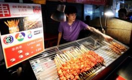 กินสตีทฟู้ดเยาวราชกับเมนูแกะย่างใหม่ๆร้อนๆหอมเครื่องสไตล์จีนรสเข้มข้นที่ร้าน ช่วนช่วนแกะย่าง