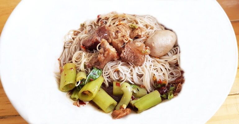 อร่อยไม่ต้องปรุง! ที่ร้าน ก๋วยเตี๋ยวเรืออยุธยาลาดพร้าว วังหิน ซ.4