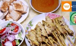 ร้านหมูสะเต๊ะ 65 ปีจากตลาดพรานนกไม้ละ 7 บาทที่ร้าน หมูสะเต๊ะเฮียอ้า @ จรัญสนิทวงศ์ 24