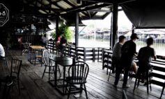 กินดื่มพร้อมชมบรรยากาศริมคลองบางกอกน้อยที่ Arelomdee Cafe บางกรวย ราชพฤกษ์