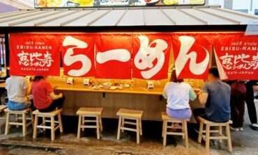 ทานราเมงในบรรยากาศร้านราเมงญี่ปุ่นริมถนนที่ Ebisu Ramen @ เพชรเกษม 33/3