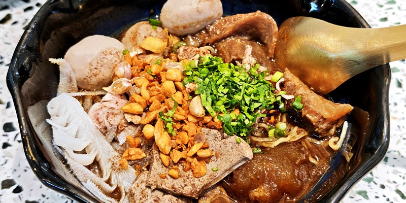 ทองสมิทธ์ สาขาพาร์คสีลม พิสูจน์ก๋วยเตี๋ยวเรือพรีเมียมย่าน CBD สีลม